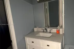 1351 NE Miami Gardens Dr, Miami, FL 33179 - Photo 15