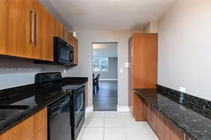3001 S Ocean Dr, Hollywood, FL 33019 - Photo 3