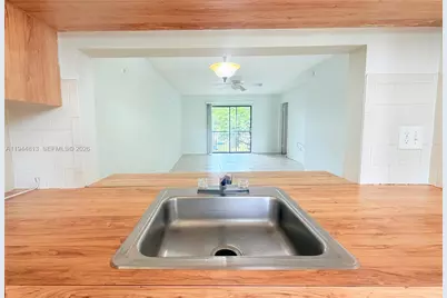 9141 NW 1st Ct #204, Pembroke Pines, FL 33024 - Photo 9