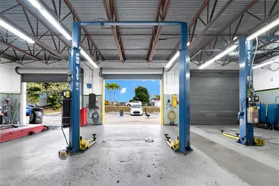 12225 SW 112th St, Miami, FL 33186 - Photo 15