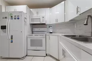 11600 NW 50th Terrace, Doral, FL 33178 - Photo 11