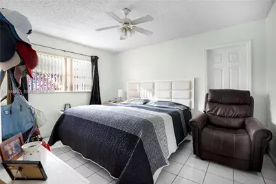 7384 W 29th Ln, Hialeah, FL 33018 - Photo 19