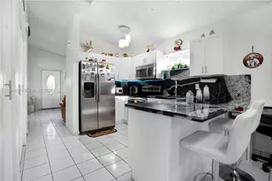 7384 W 29th Ln, Hialeah, FL 33018 - Photo 13