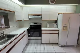 901 SW 128th Terrace, Pembroke Pines, FL 33027 - Photo 5