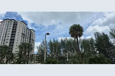 400 Kings Point Dr #505, Sunny Isles Beach, FL 33160 - Photo 37