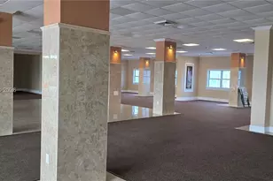 400 Kings Point Dr, Sunny Isles Beach, FL 33160 - Photo 17