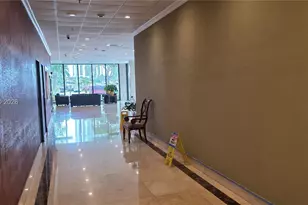 400 Kings Point Dr, Sunny Isles Beach, FL 33160 - Photo 19