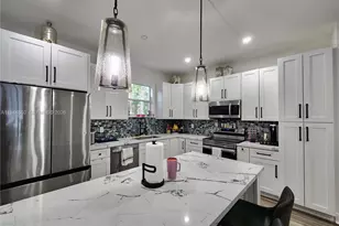 4045 34th Ave SE, Other City - In The State Of Florida, FL 34117 - Photo 5