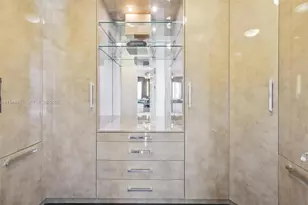 18555 Collins Ave, Sunny Isles Beach, FL 33160 - Photo 17