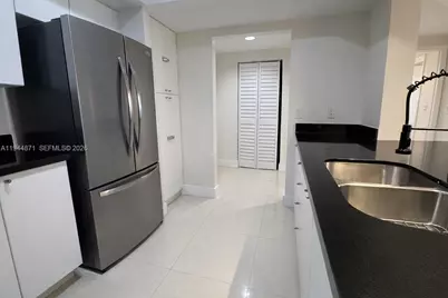 17375 Collins Ave #1505, Sunny Isles Beach, FL 33160 - Photo 5