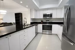 17375 Collins Ave, Sunny Isles Beach, FL 33160 - Photo 3