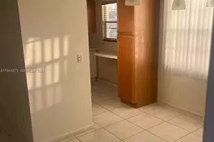 528 Mansfield M, Boca Raton, FL 33434 - Photo 3