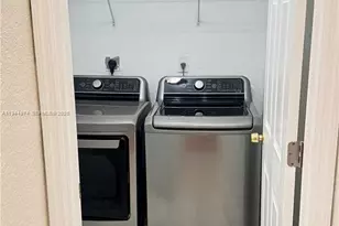 5719 NW 114th Ct, Doral, FL 33178 - Photo 11