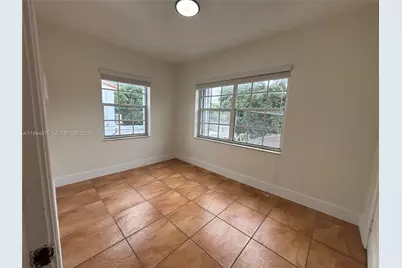 111 SW 31st Ct, Miami, FL 33135 - Photo 5