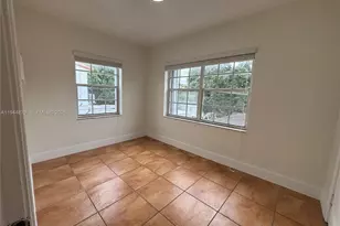 111 SW 31st Ct, Miami, FL 33135 - Photo 5