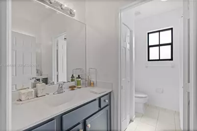 3573 W 93rd Pl, Hialeah, FL 33018 - Photo 21