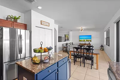 3573 W 93rd Pl, Hialeah, FL 33018 - Photo 9