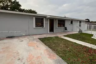25420 SW 124th Pl, Homestead, FL 33032 - Photo 1