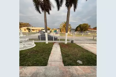 25420 SW 124th Pl, Homestead, FL 33032 - Photo 3