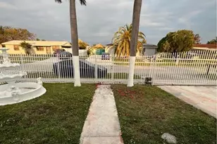 25420 SW 124th Pl, Homestead, FL 33032 - Photo 3