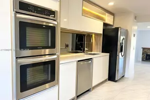 3811 NE 166th St, North Miami Beach, FL 33160 - Photo 7