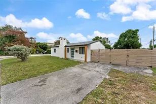 6161 NE 7th Ave, Oakland Park, FL 33334 - Photo 3