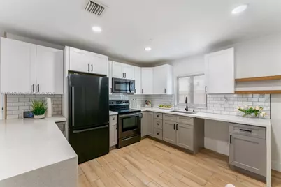 6161 NE 7th Ave, Oakland Park, FL 33334 - Photo 9