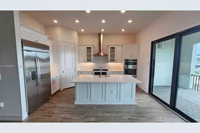 1112 Seagrape Dr, Other City - In The State Of Florida, FL 33570 - Photo 9