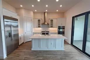 1112 Seagrape Dr, Other City - In The State Of Florida, FL 33570 - Photo 9