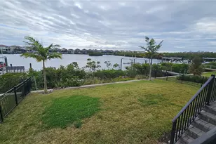 1112 Seagrape Dr, Other City - In The State Of Florida, FL 33570 - Photo 13