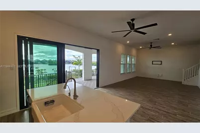 1112 Seagrape Dr, Other City - In The State Of Florida, FL 33570 - Photo 15