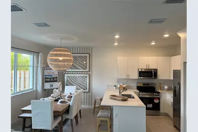 655 SE 13 St, Homestead, FL 33034 - Photo 13