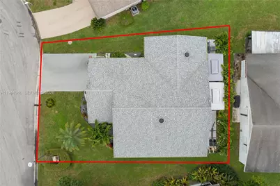 13796 Kaiser Trl, Delray Beach, FL 33484 - Photo 3