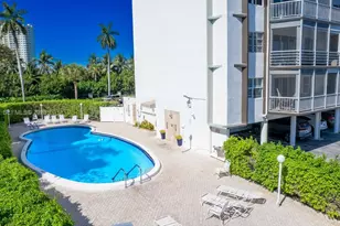 400 Diplomat Pkwy, Hallandale Beach, FL 33009 - Photo 29