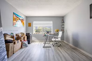 400 Diplomat Pkwy, Hallandale Beach, FL 33009 - Photo 23