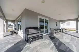 1053 SW Lock Ln, Moore Haven, FL 33471 - Photo 5