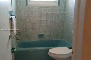 1702 McKinley St, Hollywood, FL 33020 - Photo 9