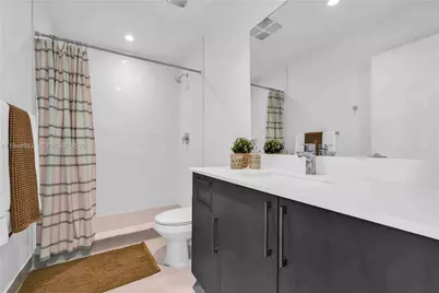 1642 NE 1st Ave #2114, Miami, FL 33132 - Photo 5