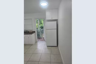 3260 NE 19th Ave #Apt 17, Hollywood, FL 33306 - Photo 3