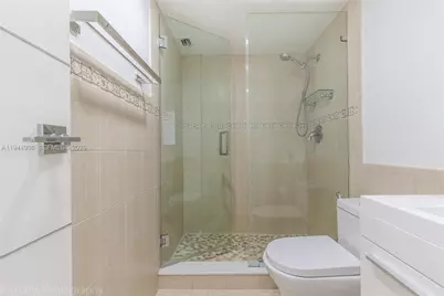 5555 Collins Ave #9U, Miami Beach, FL 33140 - Photo 37