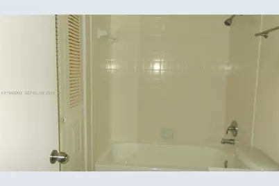 1400 SW 124th Ter #205Q, Pembroke Pines, FL 33027 - Photo 5