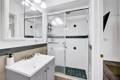 2101 NE 25th St, Wilton Manors, FL 33305 - Photo 39