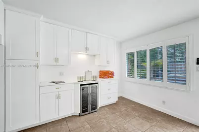 2101 NE 25th St, Wilton Manors, FL 33305 - Photo 23