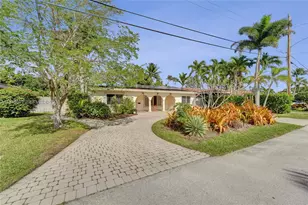 2101 NE 25th St, Wilton Manors, FL 33305 - Photo 1