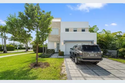 6810 NW 103rd Pl, Doral, FL 33178 - Photo 1