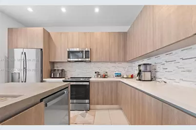 6810 NW 103rd Pl, Doral, FL 33178 - Photo 5