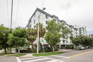 126 SW 17th Rd, Miami, FL 33129 - Photo 1