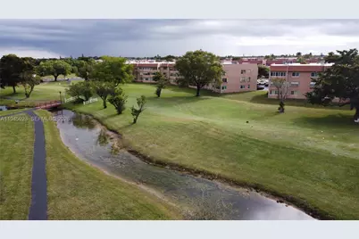 9861 Sunrise Lakes Blvd #310, Sunrise, FL 33322 - Photo 15
