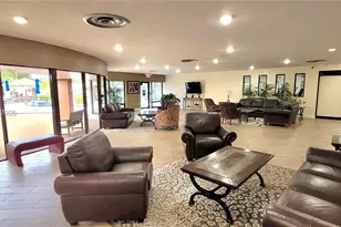9861 Sunrise Lakes Blvd, Sunrise, FL 33322 - Photo 17
