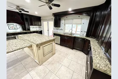 10001 NW 11th Mnr, Coral Springs, FL 33071 - Photo 9